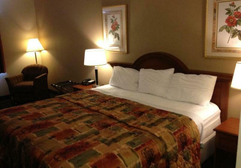 غرفة قياسية سرير كينج لذوى الإحتياجات الخاصة, Baymont Inn & Suites By Wyndham San Marcos