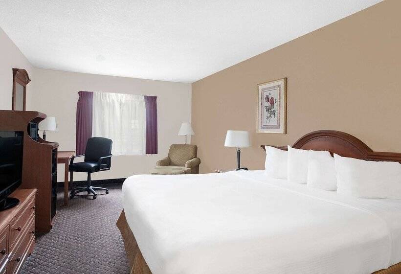 Студия Deluxe, Baymont Inn & Suites By Wyndham San Marcos