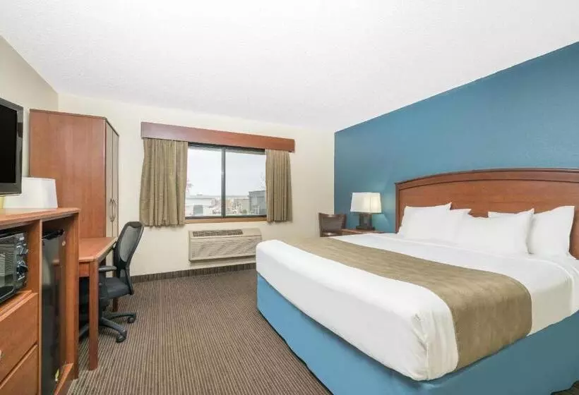 キングサイズベッドのスタンダードルーム, Days Inn & Suites By Wyndham Baxter Brainerd Area