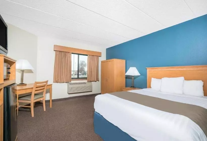 キングサイズベッドのスタンダードルーム, Days Inn & Suites By Wyndham Baxter Brainerd Area