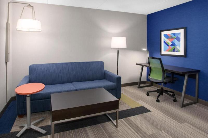 Люкс Кровать Кинг, Holiday Inn Express South Portland, An Ihg