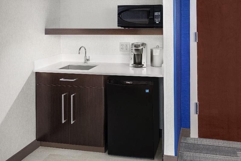 スイート, Holiday Inn Express South Portland, An Ihg