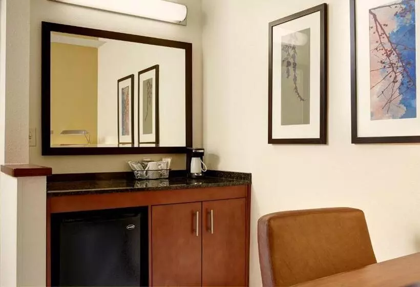 キングサイズベッドのスタンダードルーム, Hyatt Place Ontario/rancho Cucamonga