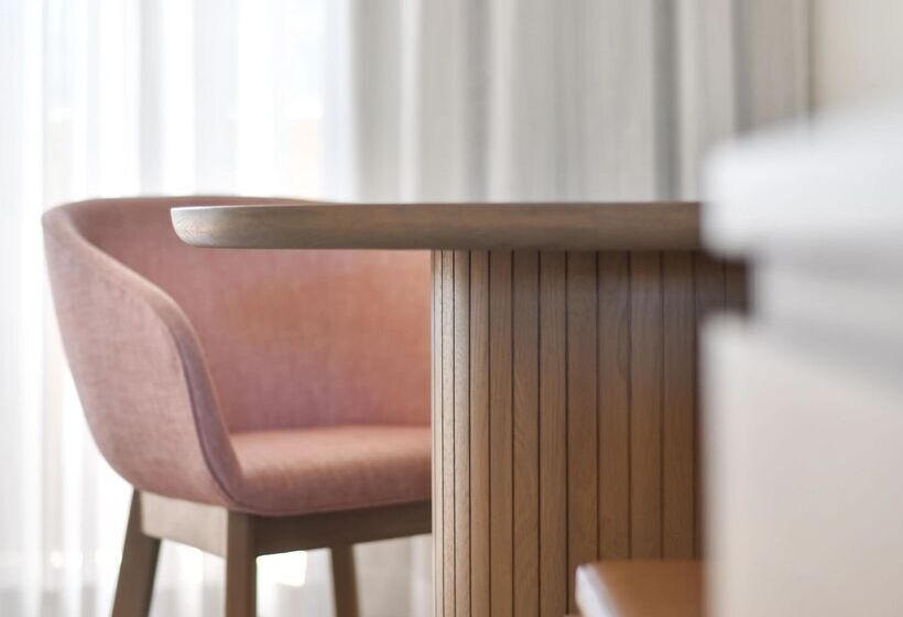 Номер Стандарт Кровать Кинг Адаптированный для Инвалидов, Romer Waikiki At The Ambassador