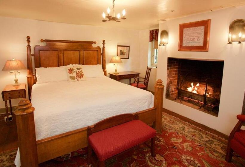 キングサイズベッドのデラックスルーム, The Zevely Inn