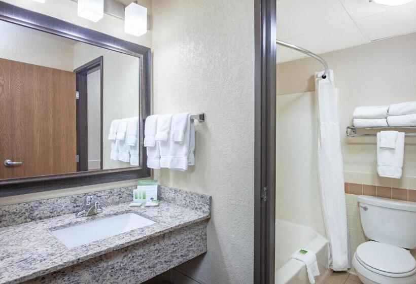 Люкс Повышенной Комфортности, Americinn By Wyndham Mankato Event Center Near Msu