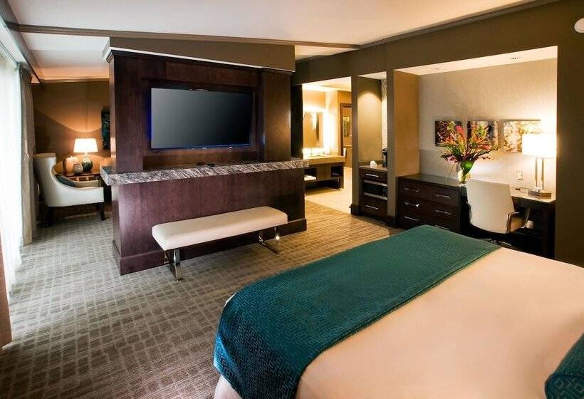 Люкс Адаптированный для Инвалидов, Oasis Hotel & Conv. Center, Ascend Hotel Collection