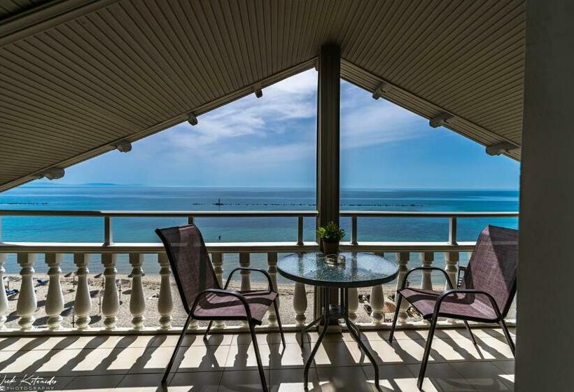 オーシャンビュースイート, Avra