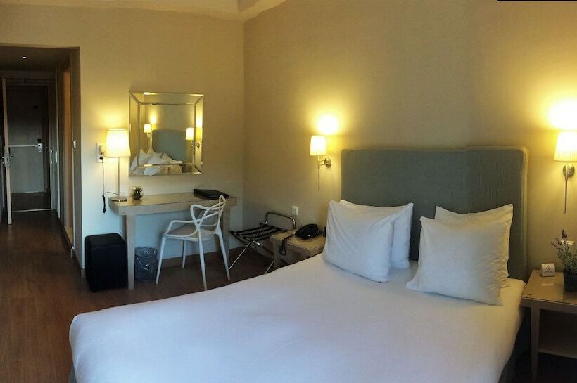 オーシャンビュースタンダードルーム, Avra