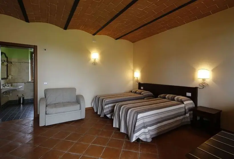 スタンダードトリプルルーム, Agriturismo Poggio Al Tufo