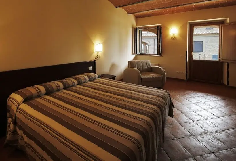 スタンダードトリプルルーム, Agriturismo Poggio Al Tufo