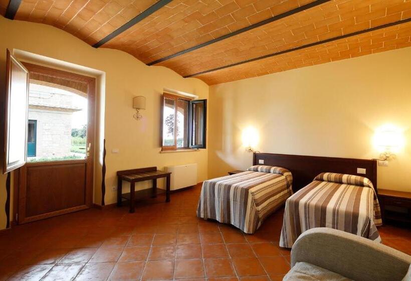اتاق استاندارد سه نفره, Agriturismo Poggio Al Tufo