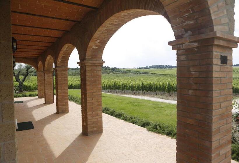 اتاق استاندارد سه نفره, Agriturismo Poggio Al Tufo