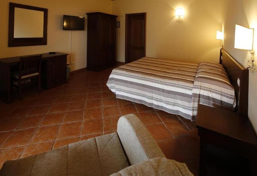 اتاق استاندارد اینتریور, Agriturismo Poggio Al Tufo