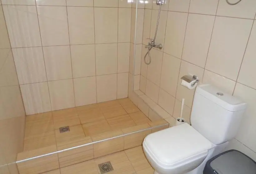 Triple Room Sea View, Vergina Pension