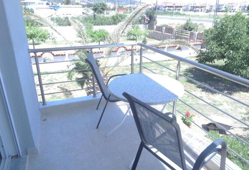 غرفة عائلية مطلّة علي البحر, Vergina Pension