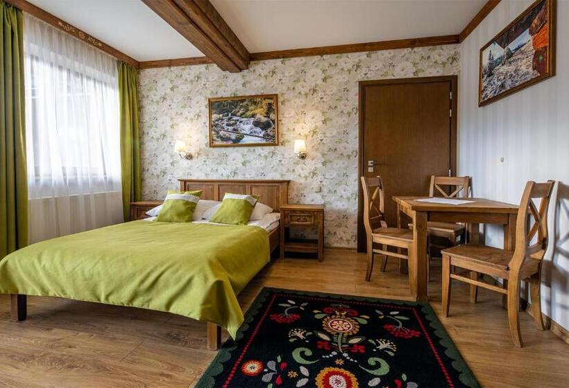 اتاق لوکس با بالکن, Kraina Smaku