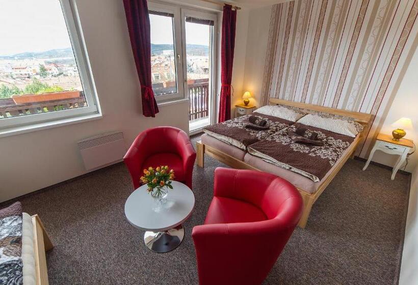 חדר סטנדרט לשלושה עם מרפסת, Penzion Top