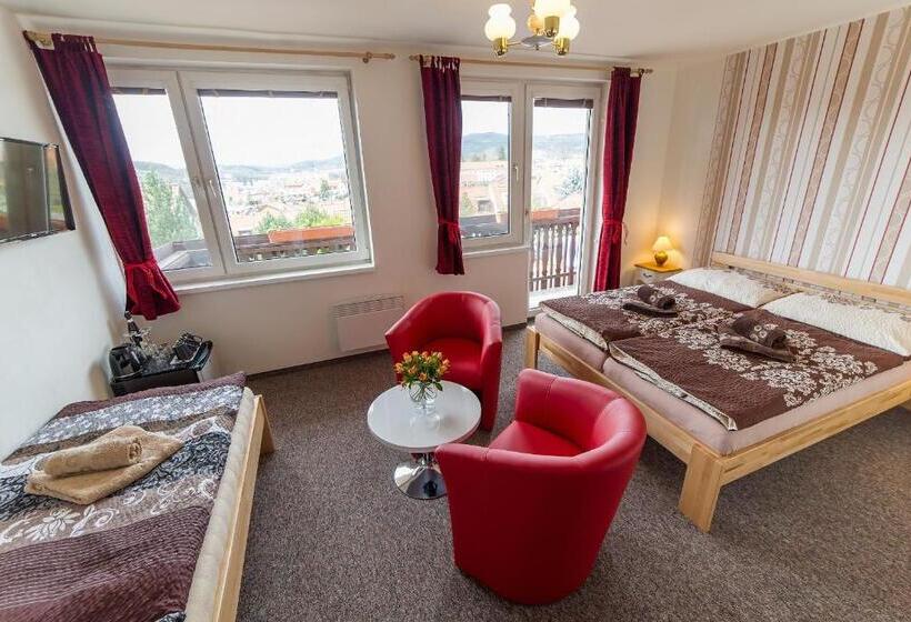 Camera Tripla Classica con Balcone, Penzion Top