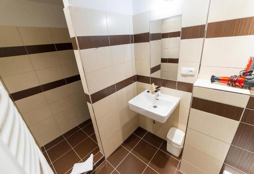 Camera Quadrupla Standard, Penzion Top