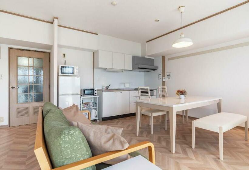 Апартаменты 3 Спальни, Universal Bay Condominium