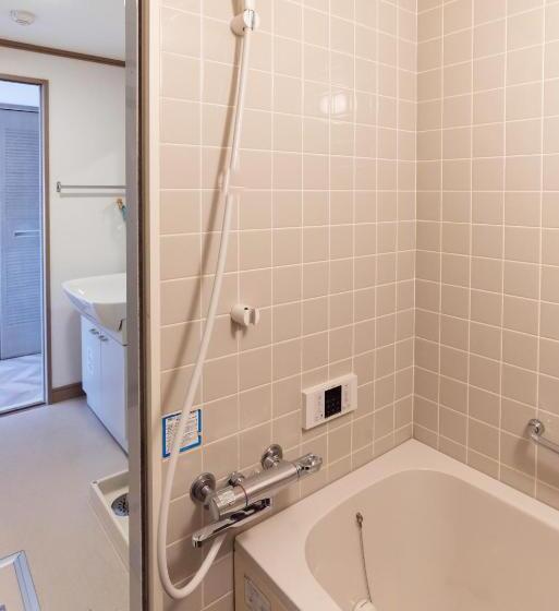 Апартаменты 3 Спальни, Universal Bay Condominium