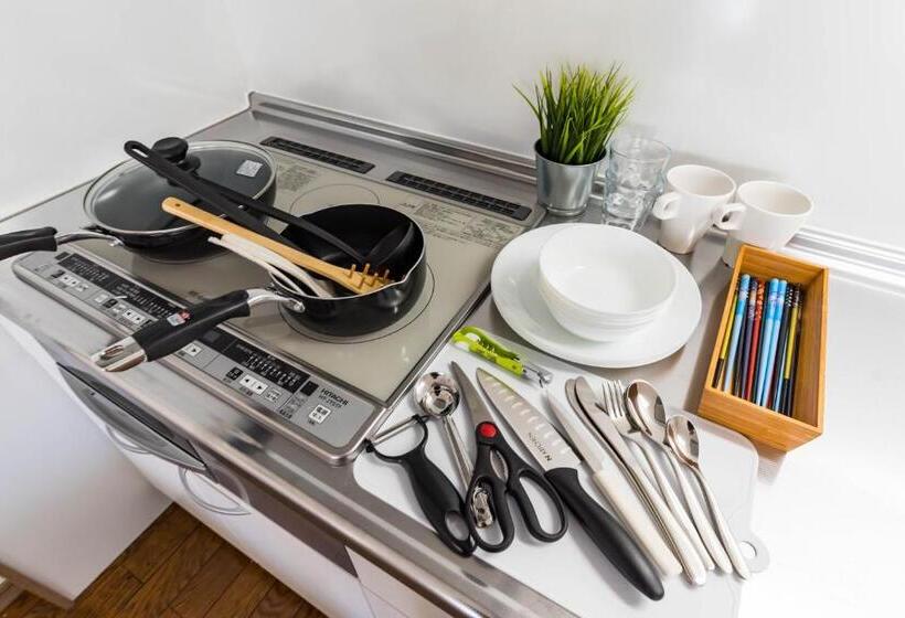 Апартаменты 3 Спальни, Universal Bay Condominium