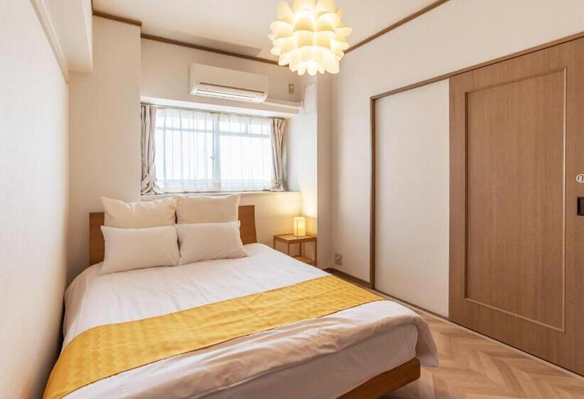 Апартаменты 3 Спальни, Universal Bay Condominium