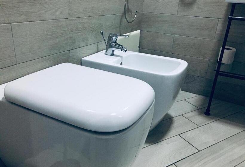 اتاق لوکس با بالکن, B&b Fiumara