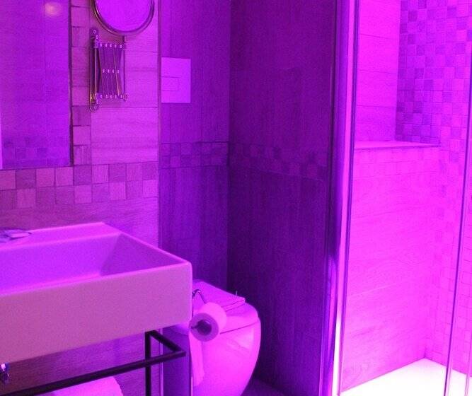 اتاق لوکس با بالکن, B&b Fiumara
