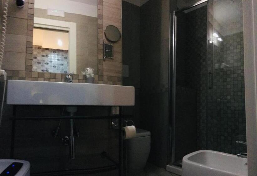 اتاق لوکس با وان آب گرم, B&b Fiumara