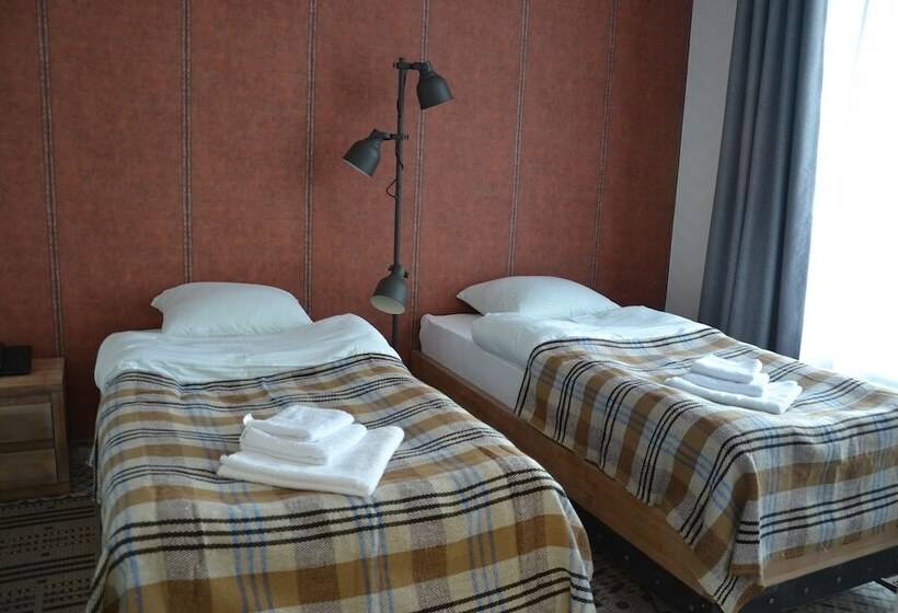 استودیو خانوادگی, Sands Of Time