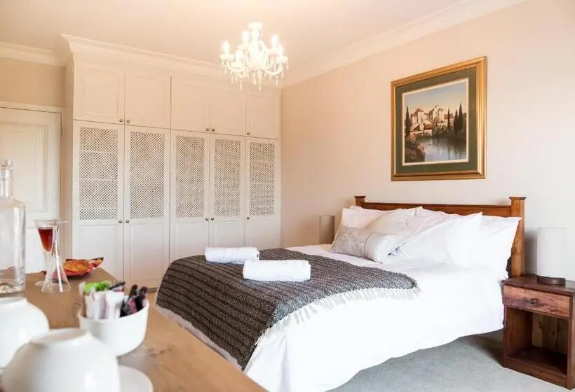 اتاق استاندارد, Moncrieff Manor