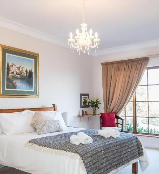 اتاق استاندارد, Moncrieff Manor