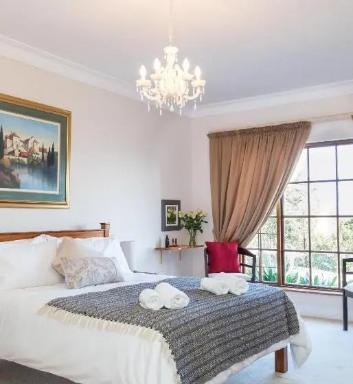 اتاق استاندارد, Moncrieff Manor