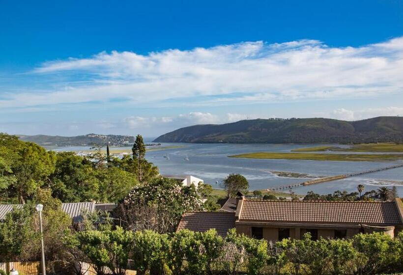 基本间, Moncrieff Manor