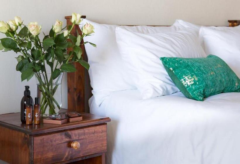 基本间, Moncrieff Manor