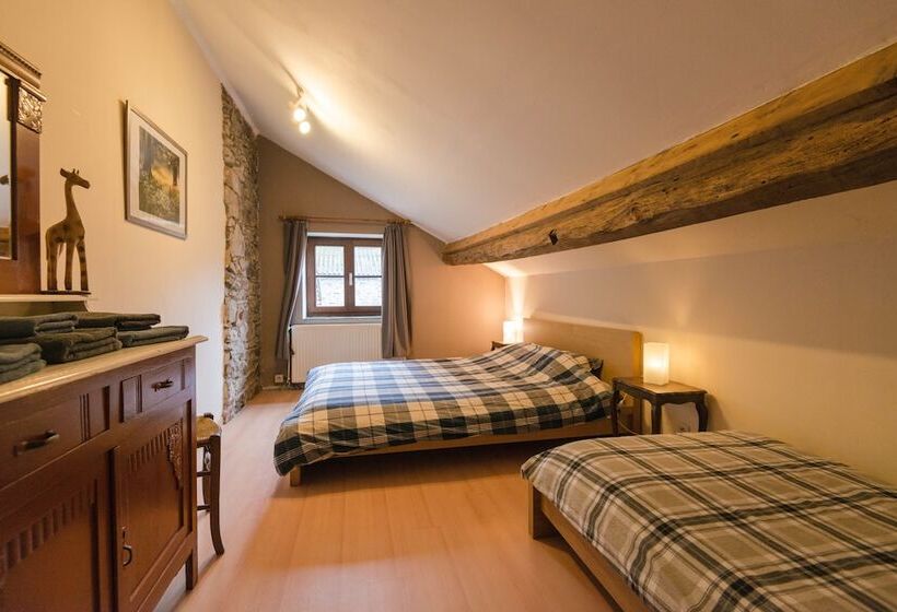 غرفة قياسية ثلاثية, B&b Les Trois Voisins