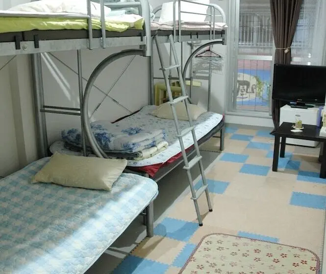 اتاق استاندارد چهار تخته, An An Guest Inn