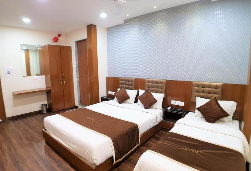 חדר דלוקס לשלושה, Airside