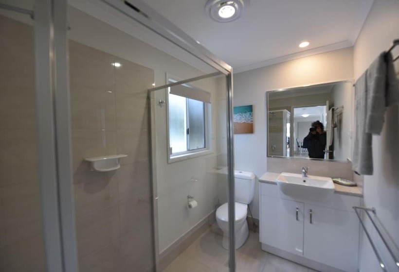 كابينة, Pelican Caravan Park