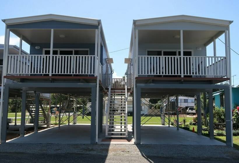 오두막, Pelican Caravan Park