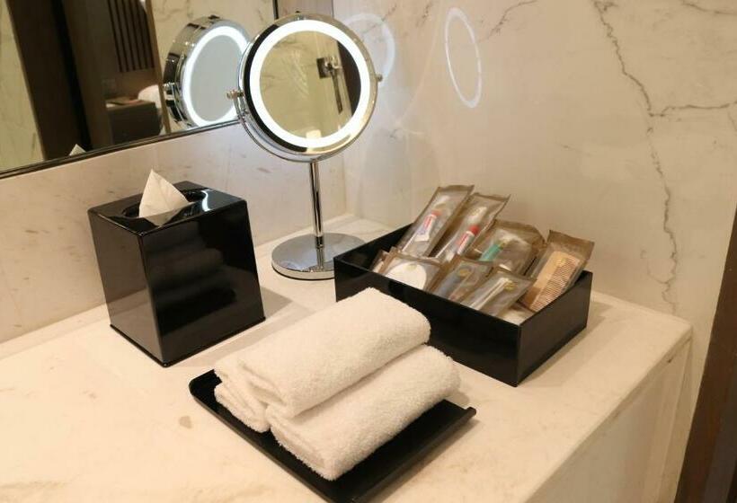 스위트 킹사이즈 침대, Pullman Ciawi Vimala Hills Resort