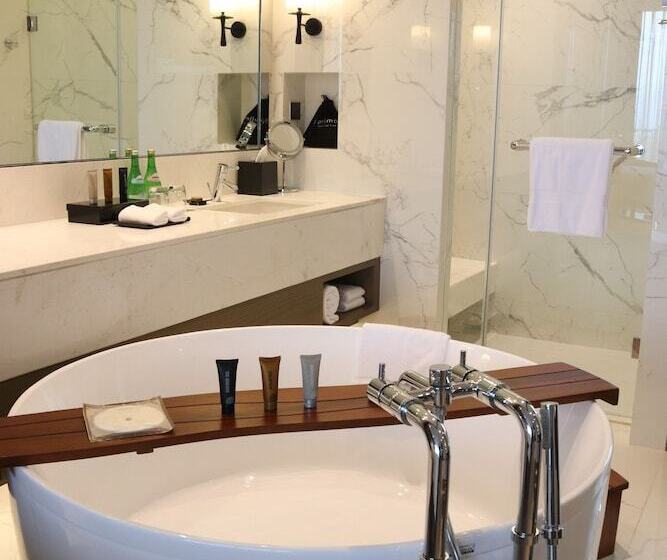 이그제큐티브 룸, Pullman Ciawi Vimala Hills Resort