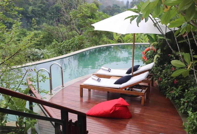 수영장이 있는 3베드룸 빌라, Pullman Ciawi Vimala Hills Resort