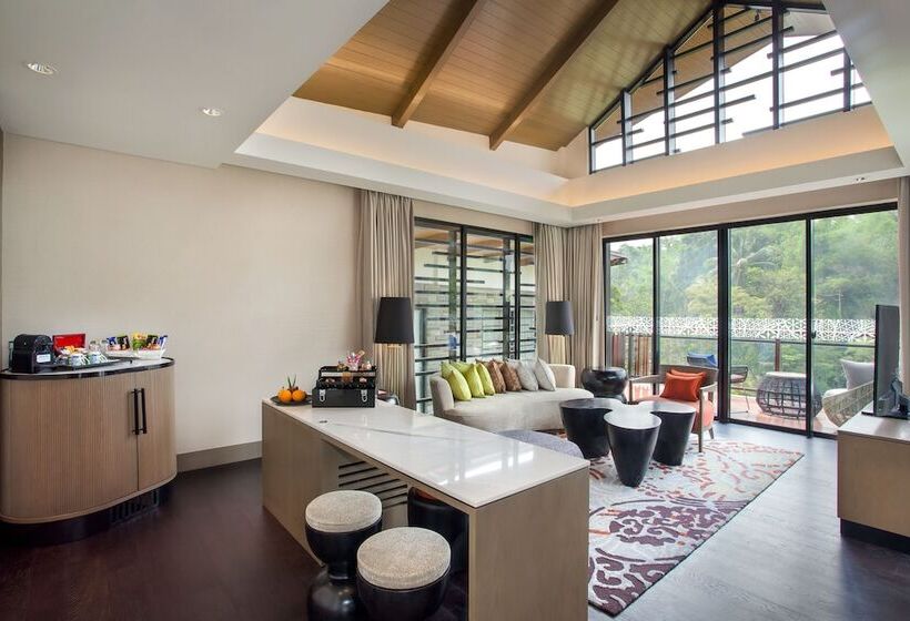 수영장이 있는 3베드룸 빌라, Pullman Ciawi Vimala Hills Resort