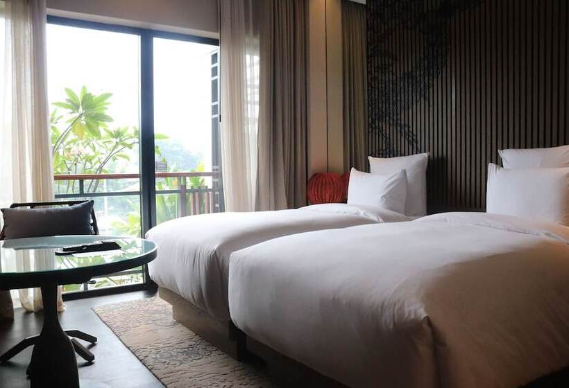 수영장이 있는 3베드룸 빌라, Pullman Ciawi Vimala Hills Resort