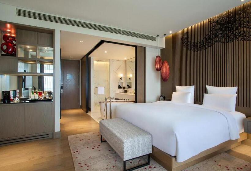 이그제큐티브 룸 킹사이즈 침대, Pullman Ciawi Vimala Hills Resort