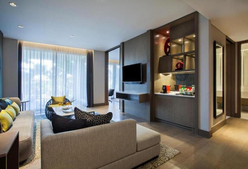 Люкс Кровать Кинг, Pullman Ciawi Vimala Hills Resort