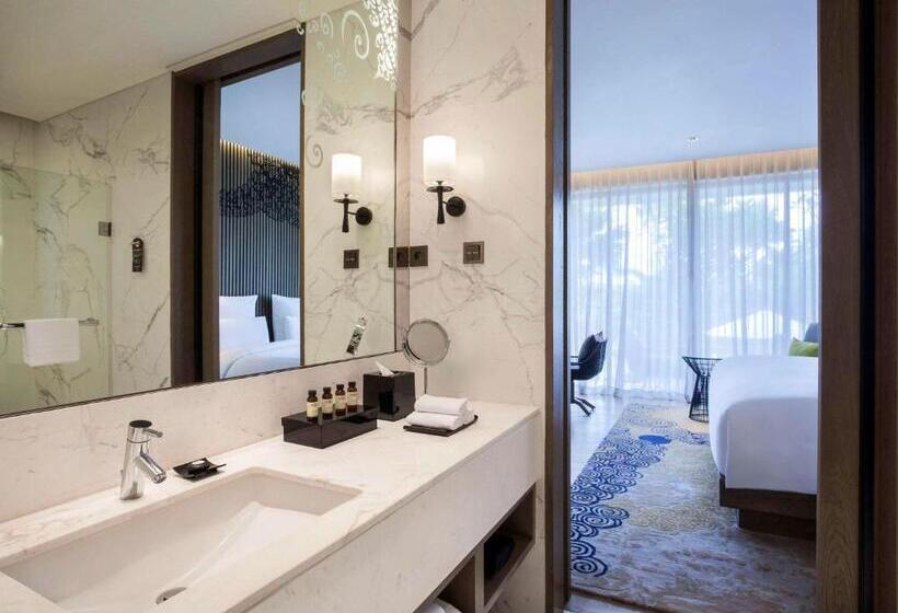 스위트 킹사이즈 침대, Pullman Ciawi Vimala Hills Resort